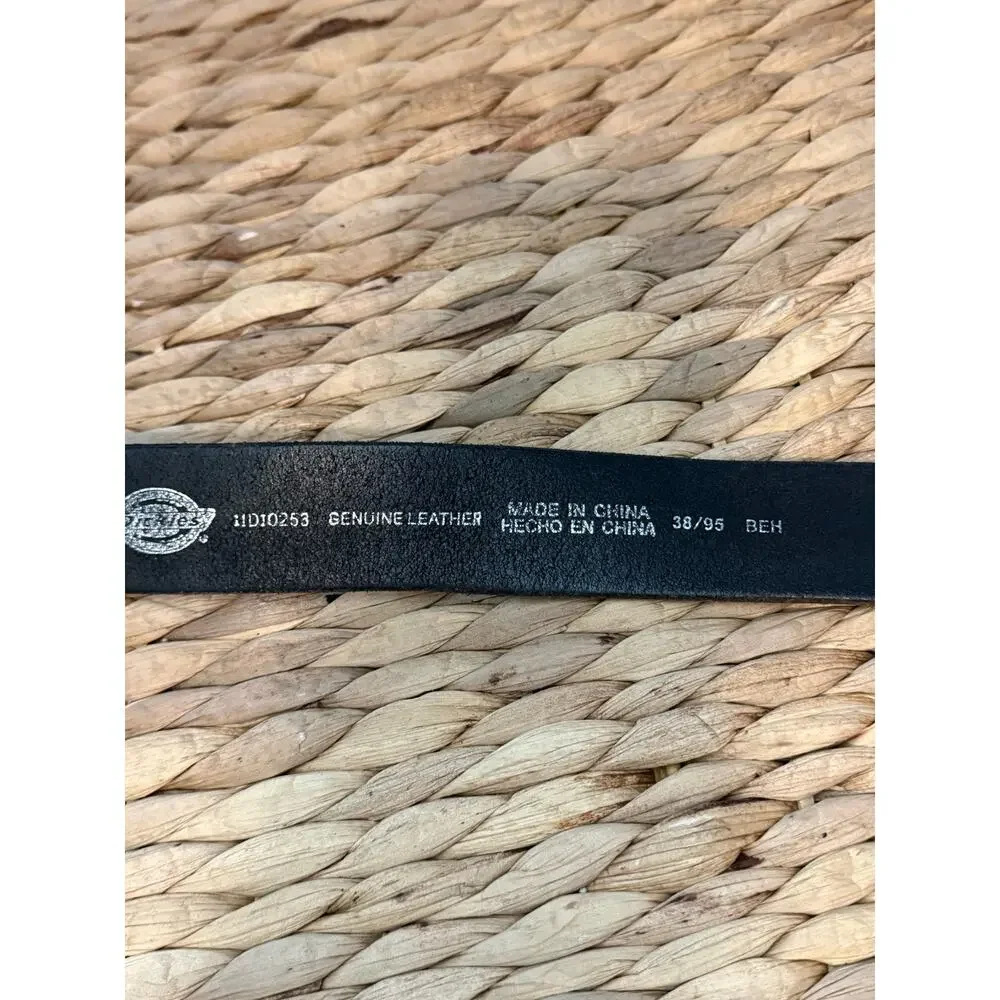 Dickies Genuine Leather Black Belt Matte Silver Buckle Size 38 (95 cm)